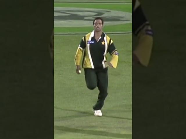 Shoaib Akhtar short Run up bowling style slow motion #shorts #shortvideo #trending