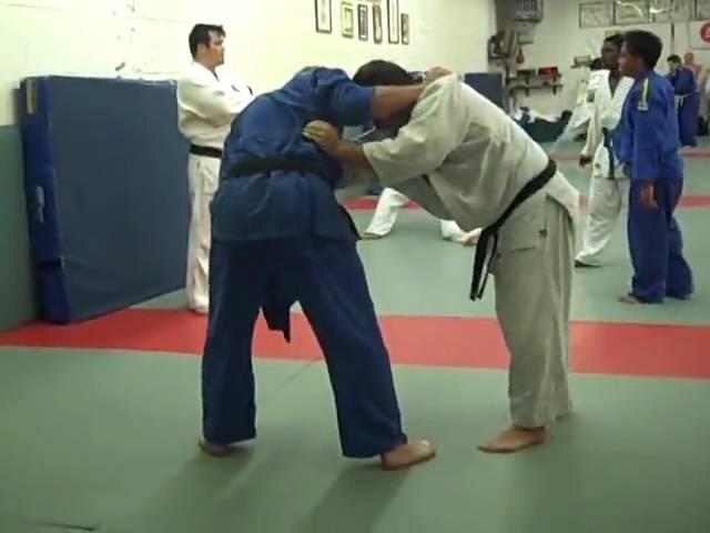 Mike Arsanis & Samuel doing Randori at Cahill's Judo Academy.