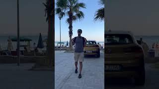 Как отличить туриста в Албании? #албания