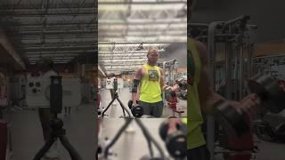 Swinging around the 45’s - March 20, 2025 #gym #shorts #curling #logdog836 #weightlifting #lifting