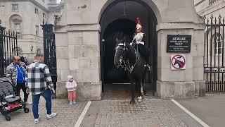 Heartwarming moment kings guard waves to littel girl she blows back a kiss ️ #kingsguard