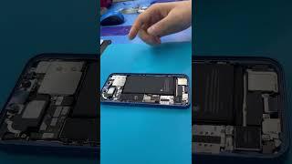 Замена аккумулятора iPhone 13