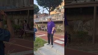 이분이 이재명 대통령 대선유세 마지막 토크 콘서트 사회자 변영주 감독 입니다
