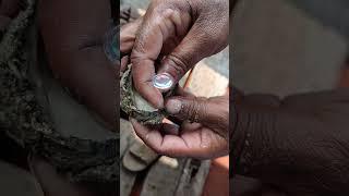 How to cheat tourist in Odhisa way-Extracting so-Called "Opal" from sea shell