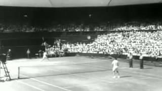 Ted Schroeder vyhrává Wimbledon nad Jaroslavem Drobným v roce 1949.