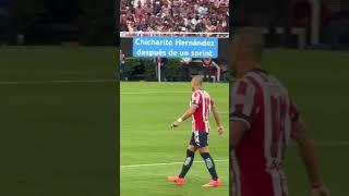 Así respira Javier el Chicharito Hernández después de hacer un sprint en un partido  con Chivas