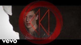 (Reverse Plus) Shawn Mendes - Stitches (Official Video)