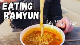 What to do in Yeouido  The Hyundai Seoul [La Boutique D' Harry] & Ramyun by the Han River!