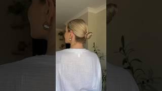 How I do a quick slick bun on short hair #shorthairstyles #slickback