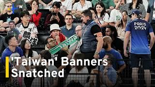 'Taiwan' Banners Seized From Spectators at Badminton Semifinal | TaiwanPlus News