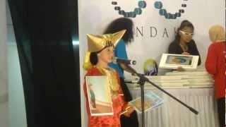 Storytelling Competition Singapore Expo 2012 Lara "Malinkundang" 1st winner