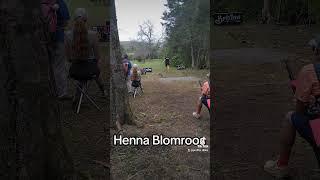 Henna Blomroos with the park job in the woods during the 2nd round of the 2025 Music City Open
