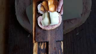 Неправильные, очень вкусные горячие бутерброды #НеправильныеБутеры