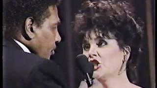 Linda Ronstadt & Aaron Neville   Don't Know Much live 1990