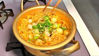 Ramen Mukbang on weekend afternoon