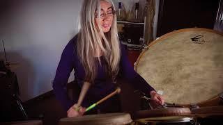 Evelyn Glennie improvisation on Drums