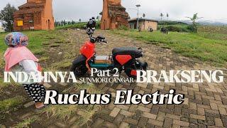 Sunmori Cangar Kota Batu pakai Pacific Magenta (Honda Ruckus Electric) menikmati keindahan Brakseng