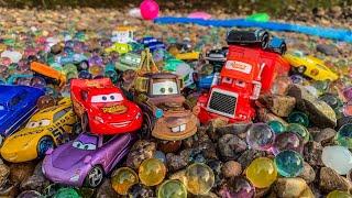 Clean up muddy minicars & disney pixar car convoys! Play in the garden