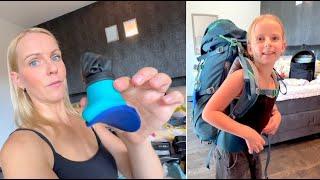 ONZE BACKPACKS iNPAKKEN VOOR DE WERELDREiS  ( Wat zit erin )  | Bellinga Vlog #3226