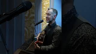 Barry Hughes sings Raglan Road / Wedding Singer Éire live at The Savoy Hotel Limerick