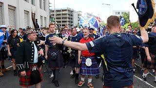 Great Tartan Army Scotland Fanwalk Cologne Euro 2024 / Riesiger Fanmarsch Schottland in Köln