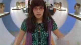 Elizabeth McLaughlin (Massie) clip from Ugly Betty