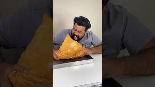 5KG BAHUBALI SAMOSA EATING CHALLENGE इतना बड़ा समोसा अकेला खा गया #streetfood #samosa #foodie