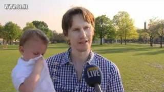 ENGLISH SUBTITLES! Baer van der Meij showing his skills in the park when dad is interviewed