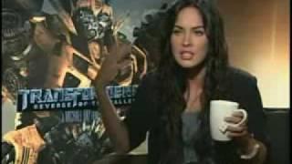 Megan Fox Flower part (Megan Fox Apologizes To Boy With The Rose, Megan Fox se disculpa)