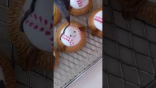#sports #balls #meringue #cookies #meringuetale #росписьпряников #cake #food #christmascookies
