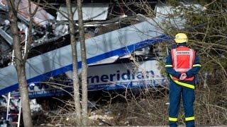 Zugunglück in Bad Aibling: Zerstörung an der Unfallstelle