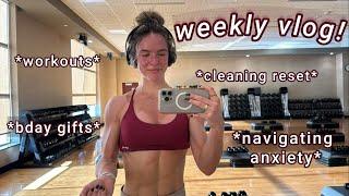 Weekly vlog! push day, venting abt mental health, deep cleaning, ab routine, presents & more!