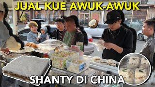 JUAL KUE AWUK-AWUK DI CHINA, SEMUA PADA PENASARAN DENGAN KELAPA DAN RASA KUENYA SAMPAI DIBORONG! 