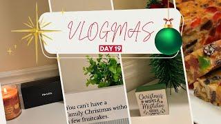 Vlogmas Day 19| Fruitcakes in da House| I Got Beef with Prada| Pecan Waffles+ Check on Ya Peoples