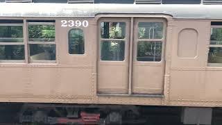 Brooklyn-Manhattan Transit Standards train at Sheepshead Bay