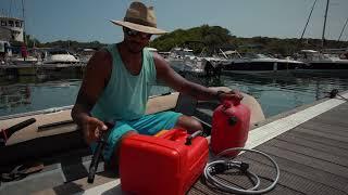 Sailing Nomad Citizen installe leur nouveau moteur Mercury F20 EFI