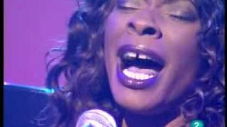 Buika "Volverás" No DiSpArEn Al PiAnIsTa (Buikafans.net)