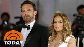 Jennifer Lopez files for divorce from Ben Affleck