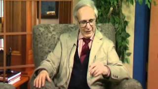 News 25's Mike Dimmick interviews The Amazing Kreskin