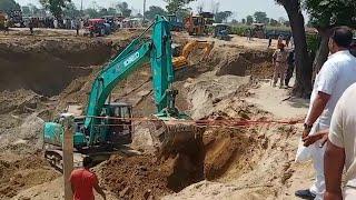 Watch: Rescuers dig 60-feet parallel well to rescue toddler in Punjab