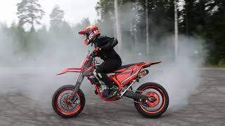 Supermoto stunts//KTM 450 EXC