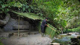 2 day solo camping survival shelter, Building a shelter by a beautiful river, delicious food.