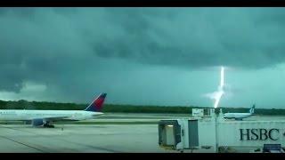 Massive Thunderstorm at the Cancun Airport