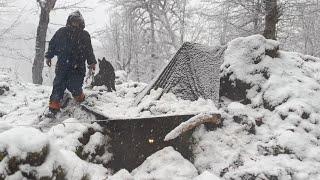 Caught in a Snowstorm under rocks | Survival Shelter | Camping in Heavy Snowfall