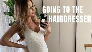 Going to the Hairdresser - Ann-Kathrin Götze