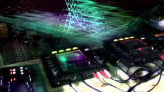 ROLAND TB3+BOSS RC505+KORG KAOSSPAD- Psychedeclik  impro # 3  (22/04/15)