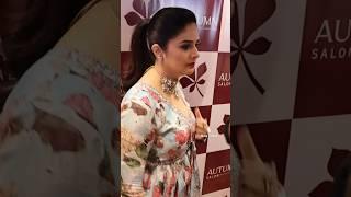 Anchor Sreemukhi Launched Autumn Salon @ SR Nagar above Vijetha Super Market #sreemukhi #autumnsalon