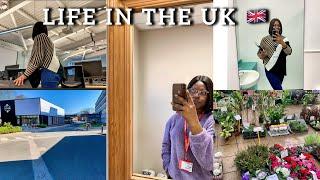 Living in UK : Days in The Life of a Research Student | Rainy Day | Flower Shop