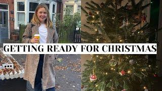 VLOG: CHRISTMAS MARKETS, DECORATING THE TREE AND CHRISTMAS FILM RECOMMENDATIONS | Emma Jean