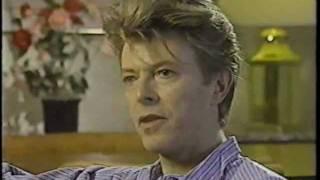 David Bowie - Interview + Live Quebec City 1990